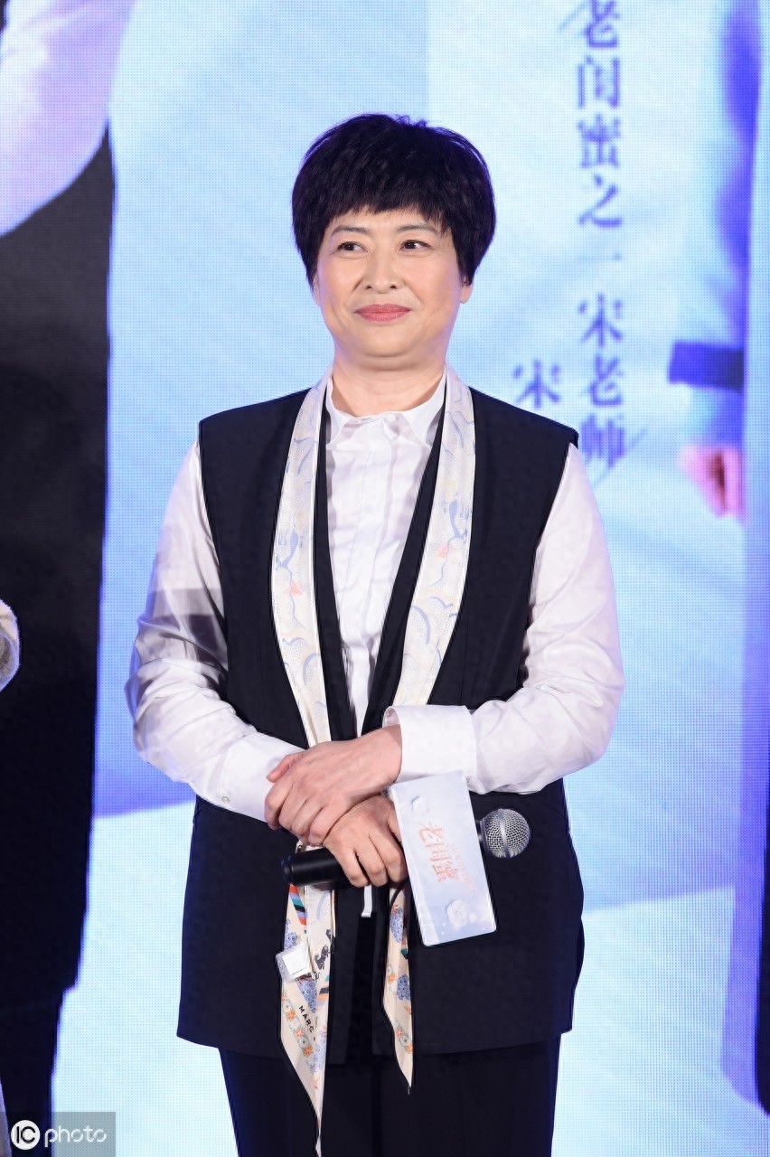 许娣是一位低调的实力派演员，奉献了青春30多年，这几年才火起来