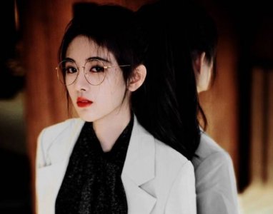 ​鞠婧祎“证件照”被疯狂保存，看清颜值后，不愧4千年第一美女