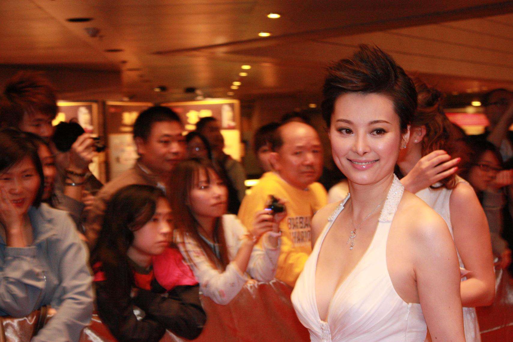 袁立为什么叫五花肉?袁立奇葩外号背后真相令人震惊