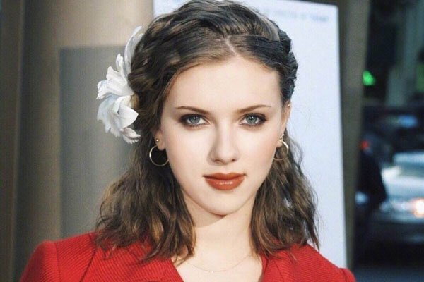 寡姐颜值暴跌 女神年龄大了没以前那么让人惊艳