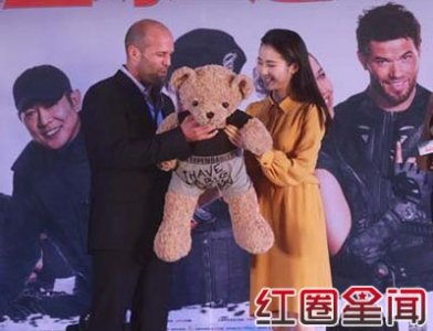 ​杰森斯坦森《敢死队3》肌肉照片引围观