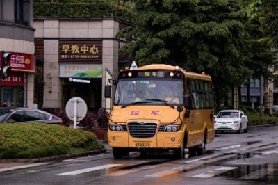 ​驾驶员注意：申请开校车，除了驾驶证以外，还要满足6个条件