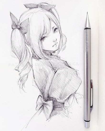 一组美呆的小姐姐铅笔画，线稿都画的这么棒，实在厉害