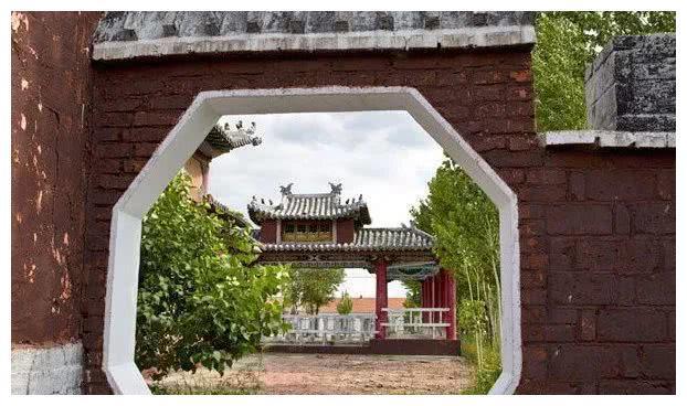 锡林郭勒草原上的百年古刹！