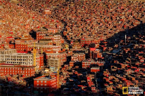 最后的心灵净土：色达五明佛学院