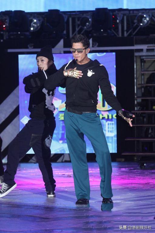 林志炫陈奕迅对话（林志炫高台摔落非个例）(8)