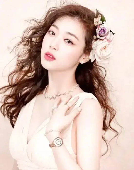 韩国人称“人间水蜜桃”的纯欲少女：崔雪莉甜美高清写真合集