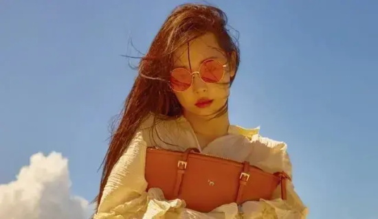 韩国人称“人间水蜜桃”的纯欲少女：崔雪莉甜美高清写真合集