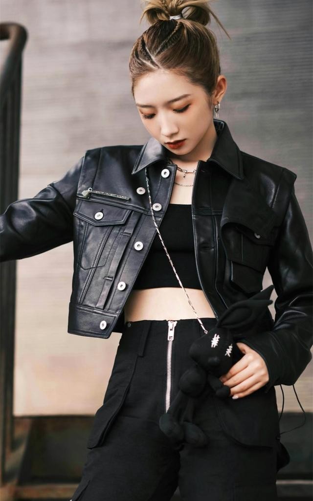 孟美岐个人资料介绍（孟美岐高清时尚美图壁纸）