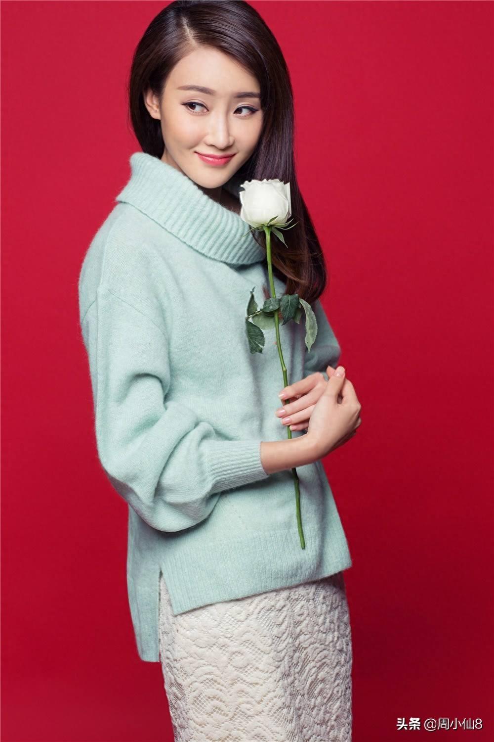 明星林鹏，娱乐圈影视演员，率真爽朗，被誉为演艺圈“纯洁天使”