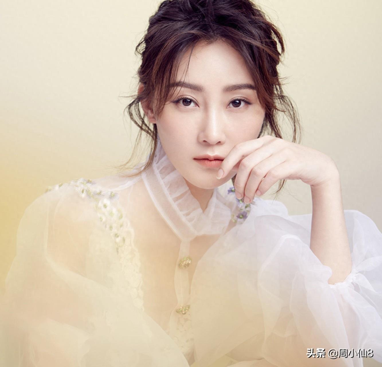 明星林鹏，娱乐圈影视演员，率真爽朗，被誉为演艺圈“纯洁天使”