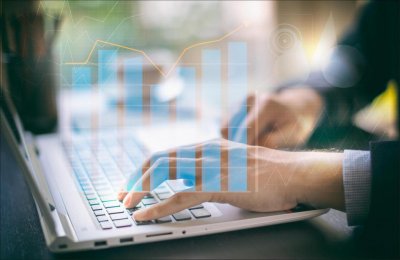 ​“国企打工人”逆袭成万达轴承实控人，公司归母净利润遭“腰斩”