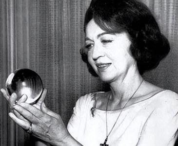 ​美国著名女预言家，曾准确说出肯尼迪死期，临终前她这样预言中国