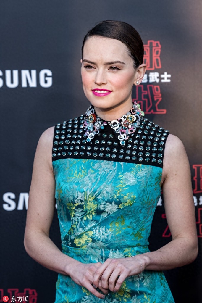 《星球大战8》女主黛茜美翻了,90后的她早已“承包”大银幕