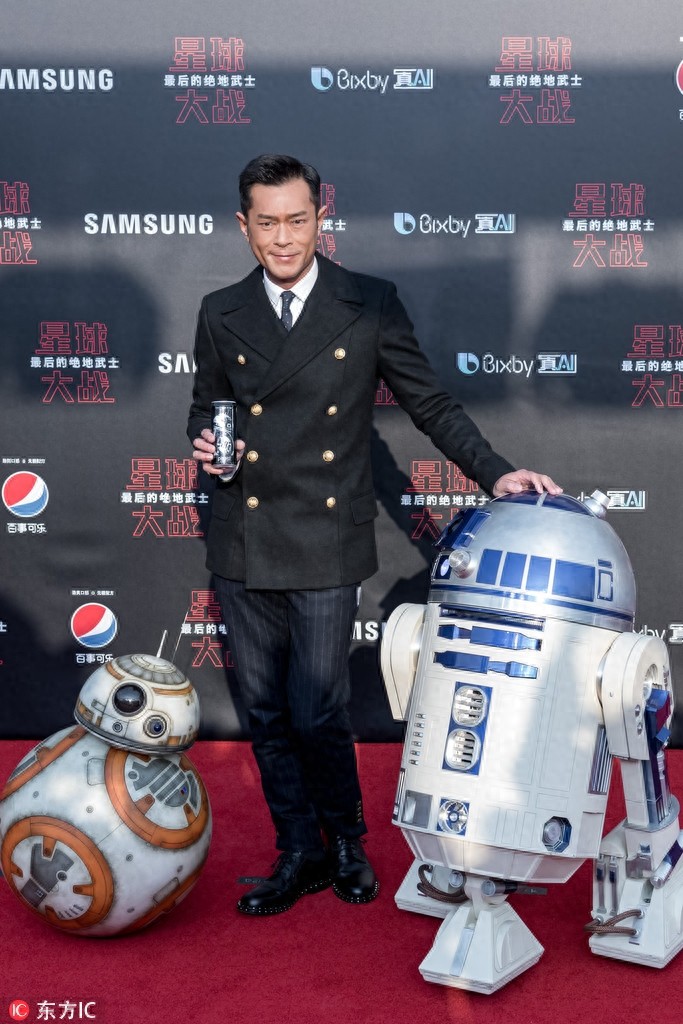 《星球大战8》女主黛茜美翻了,90后的她早已“承包”大银幕