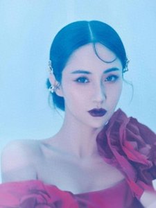 ​叛逆少女蓝燕：一纸三级合约铸就东方第一3D女神传奇？