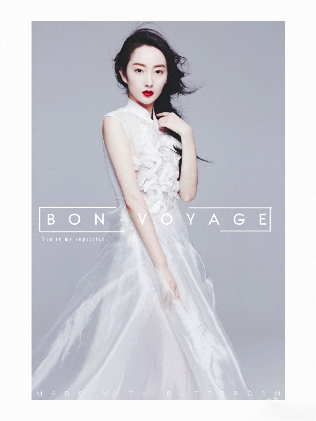 她清丽脱俗，对角色拿捏到位，被评为”催泪天使“