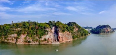 ​乐山人讲乐山巨型睡佛