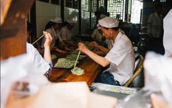 去南塘老街品味“老”宁波的味道