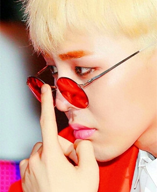 BigBang队长权志龙帅气照片8张，祝GD8月18生日快乐