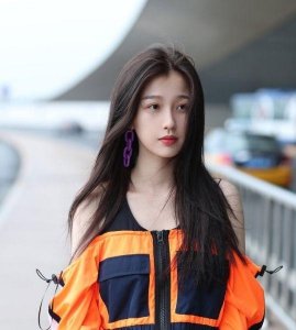 ​虞书欣究竟有没有整容？粉丝扒出她5年前的照片