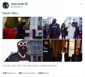 ​哈登发朋友圈，一身装扮酷似“咸蛋超人”