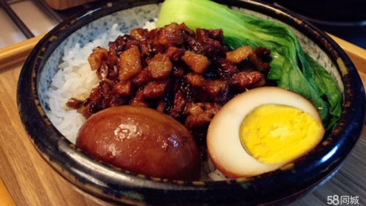 开餐饮店的 我想开始做餐饮店 小点的左右 现在做什么好 加盟哪家