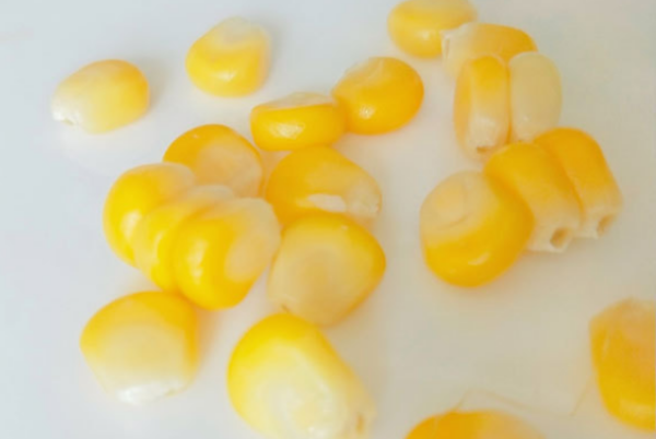 剥好的玉米粒煮多久,玉米一般煮多长时间 怎么煮玉米图1