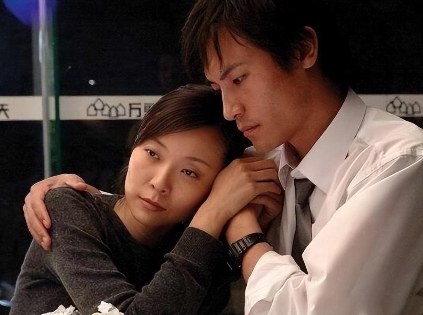 年薪百万年少成名柯蓝个人资料简介，感情生活从不间断，今50岁依然单身