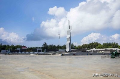 ​齐齐哈尔和平广场，一个广场却拥有两个主题，全国罕见