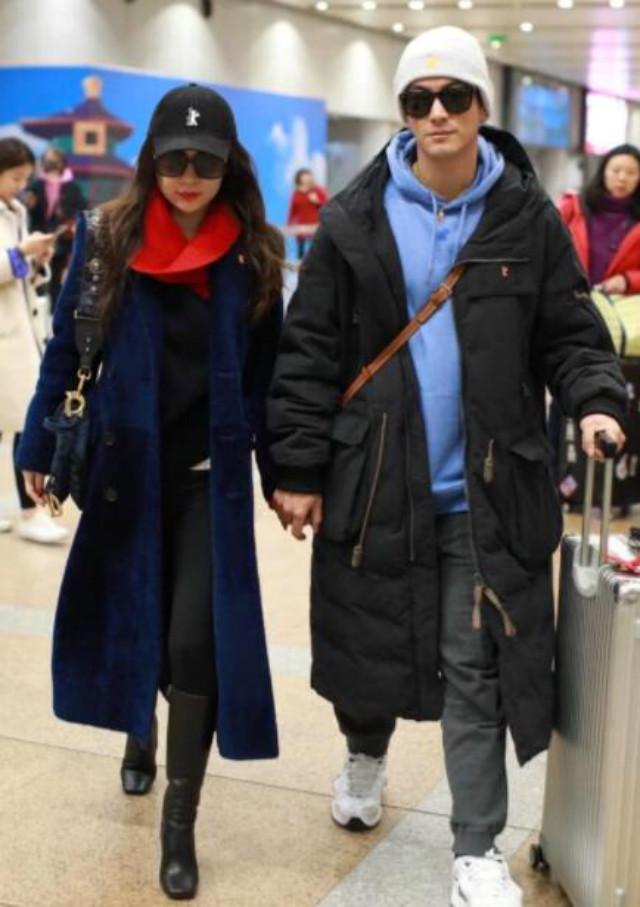 杜江又要当爸?39岁霍思燕现身机场,体型圆润孕味十足疑似怀二胎