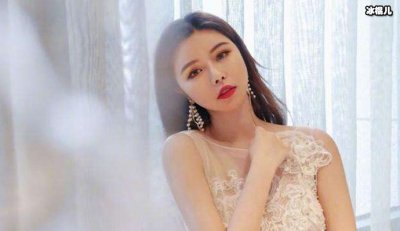 ​网络达人穆雅斓个人资料，火起来是因为份子钱上热搜