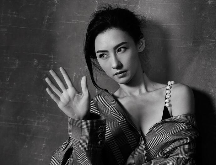 张柏芝大爆现任男友，晒出照片后网友惊呼：竟是不可思议的他！