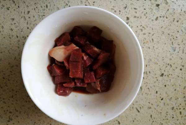 牛霖怎么做简单又好吃,牛霖肉做菜方法窍门图6