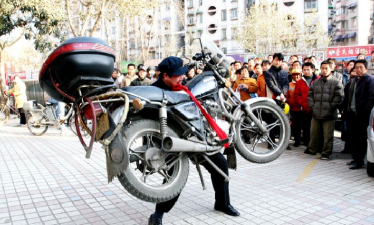 赵本水为什么消失了 赵本水跟赵本山有什么关系吗