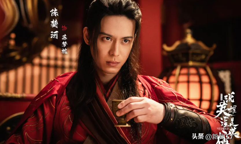 央视点评《莲花楼》，短短三个字，狠狠戳中观众心巴