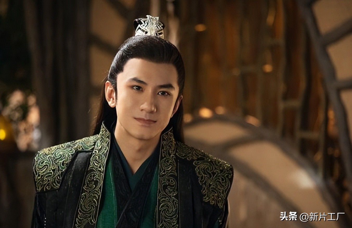 央视点评《莲花楼》，短短三个字，狠狠戳中观众心巴