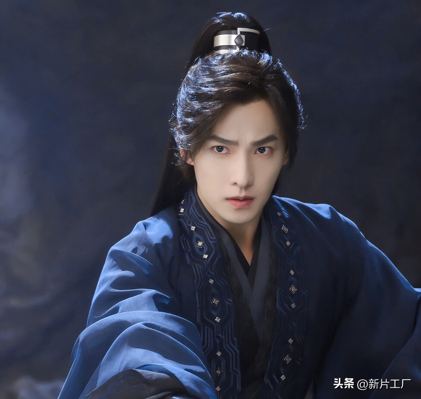 央视点评《莲花楼》，短短三个字，狠狠戳中观众心巴