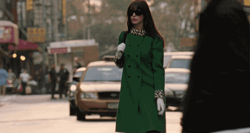 专业角度分析穿普拉达的女王（我国也翻拍穿普拉达的女魔头了）(40)