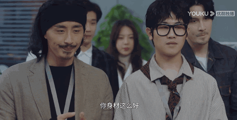 专业角度分析穿普拉达的女王（我国也翻拍穿普拉达的女魔头了）(16)