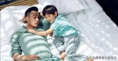 ​混血刘诺一给爷爷外公同声翻译，网友：刘烨的中国传统教育很棒