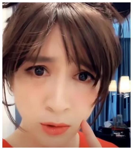 男明星变女装:张艺兴纯真,薛之嫌武出奇好看,可他却想让人迎娶