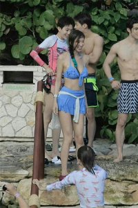 ​林志玲最新泳装照曝光，嗲羞性感不减，完美诠释岁月不败美人