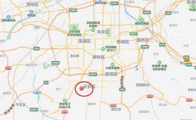 ​西安市的除霾塔位于长安街的上面：对消除雾霾有用，但杯水车薪