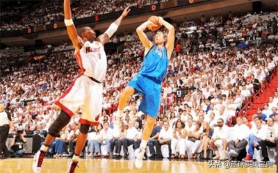 ​诺维斯基招牌金鸡独立很难学！来一招简易版的，新手一学即会！