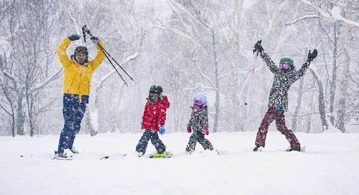 邓超低调为小女庆生，父女昵称太狗血，画面唯美得像动画场景