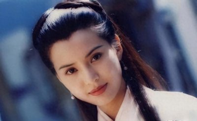 ​尹志平用布蒙住小龙女双眼，为何小龙女不做任何反抗，由他胡来？