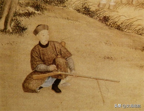 火枪图：清朝时期的燧发火枪，比用火绳枪方便，康熙时期就有了