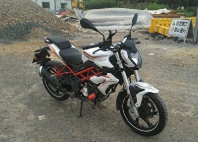 ​8800元买台贝纳利TNT150，帅气省油，技术却落后