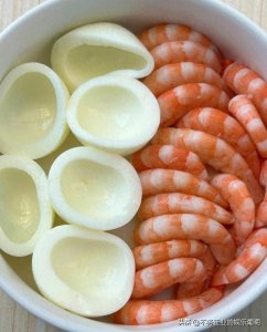 ​秋日清爽减脂开胃菜：凉拌鸡蛋虾仁的简单做法